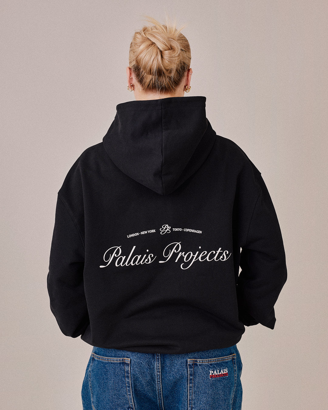 Box Fit Heavy World Tour Hoodie - Black