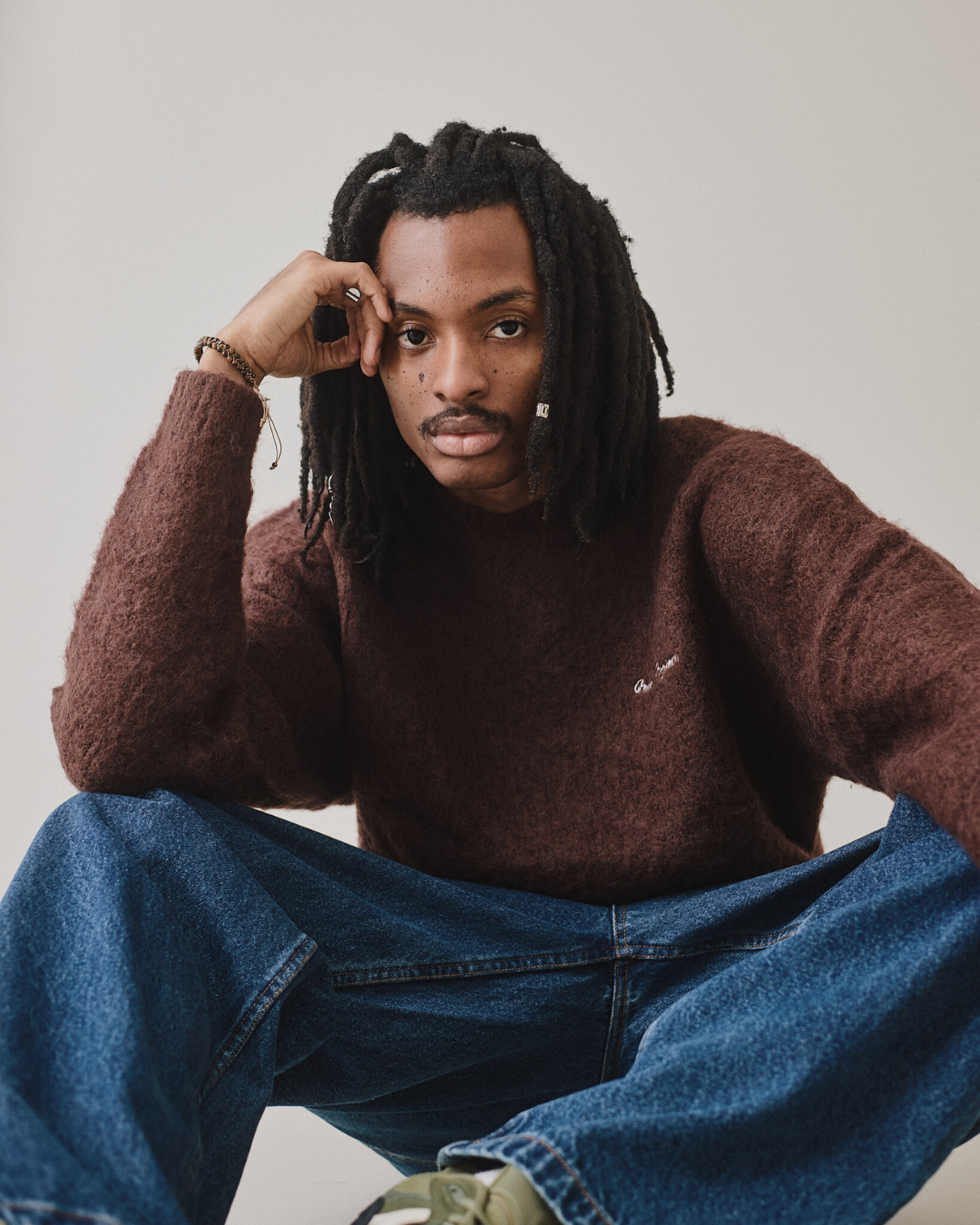 Knit O-Neck Sweater - Brown