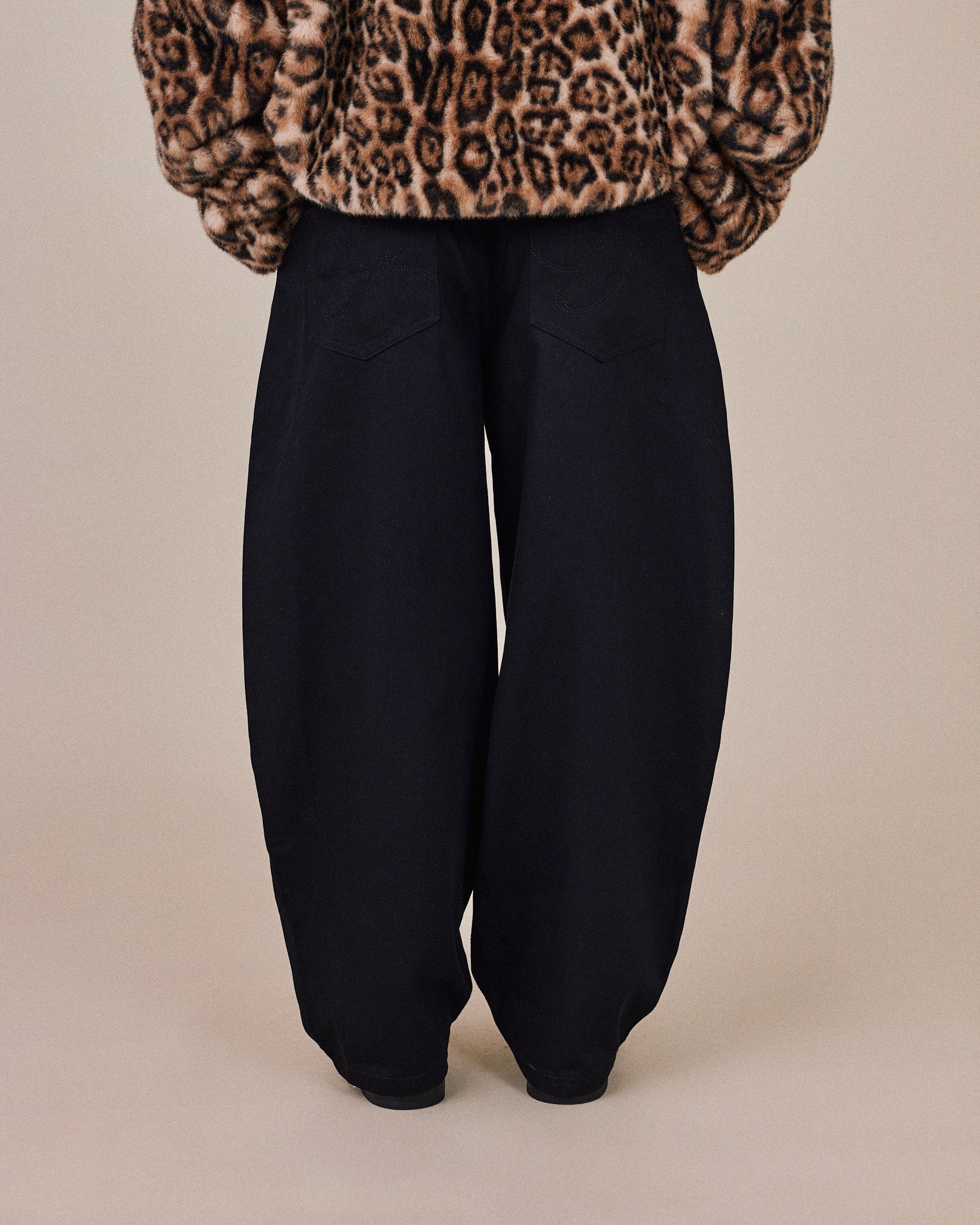 Baggy Pleated Jeans - Black