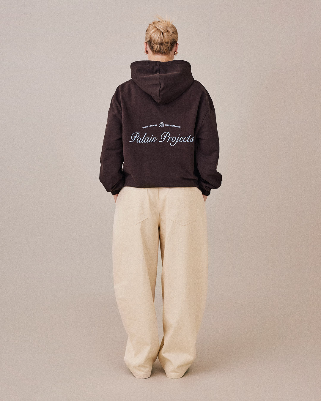 Box Fit Heavy World Tour Hoodie - Mocha