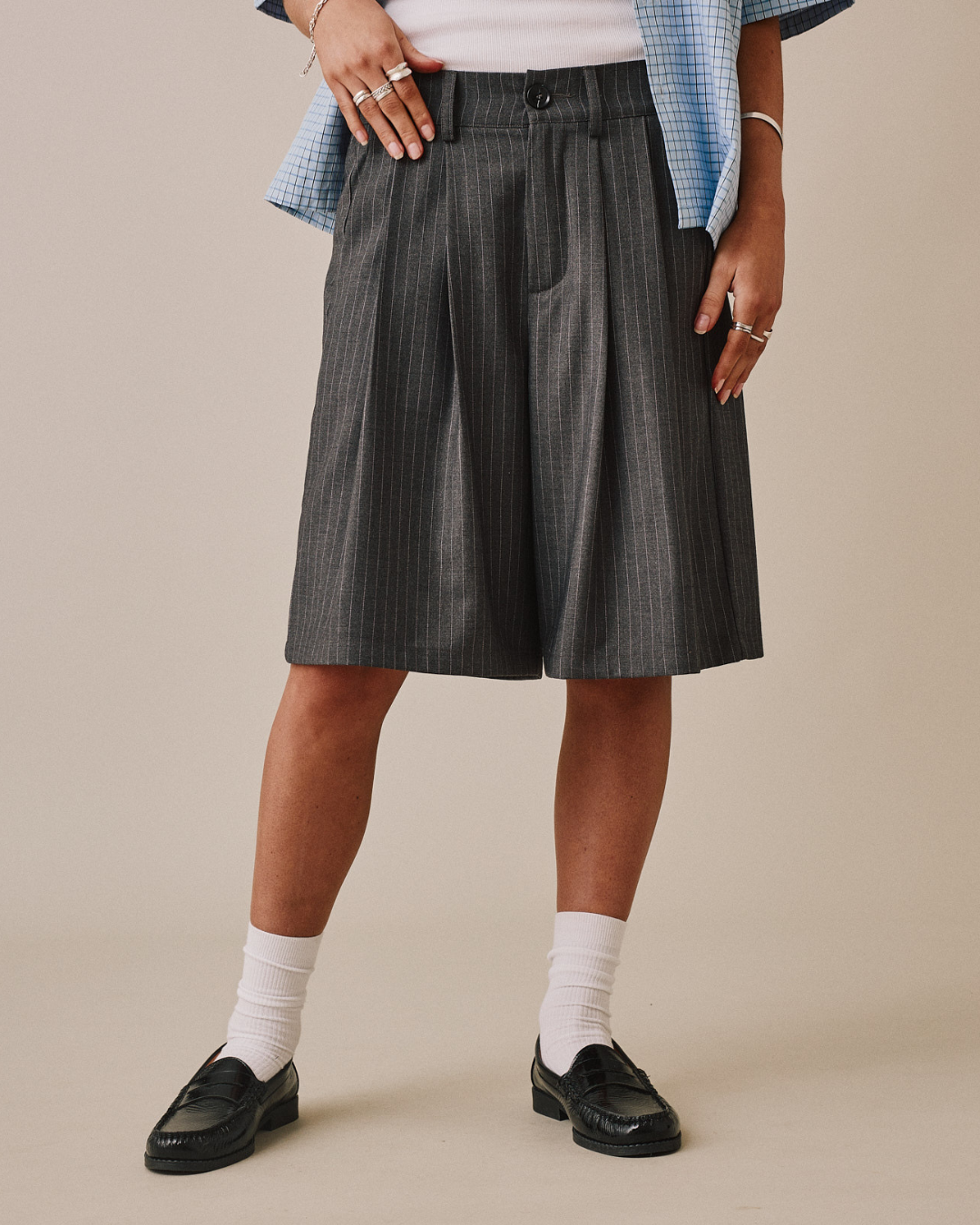 Relaxed Suit Shorts - Grey Stripe