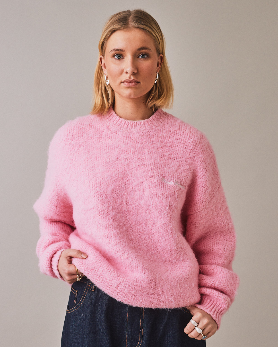 Knit O-Neck Sweater - Pink