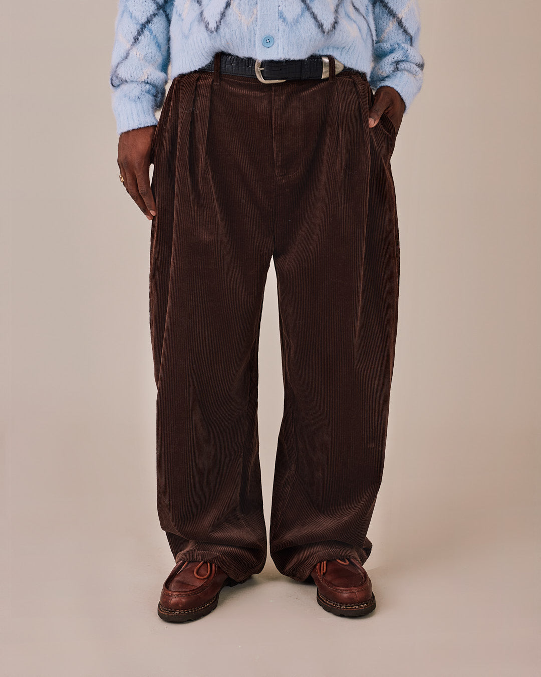 Baggy Corduroy Pants - Brown