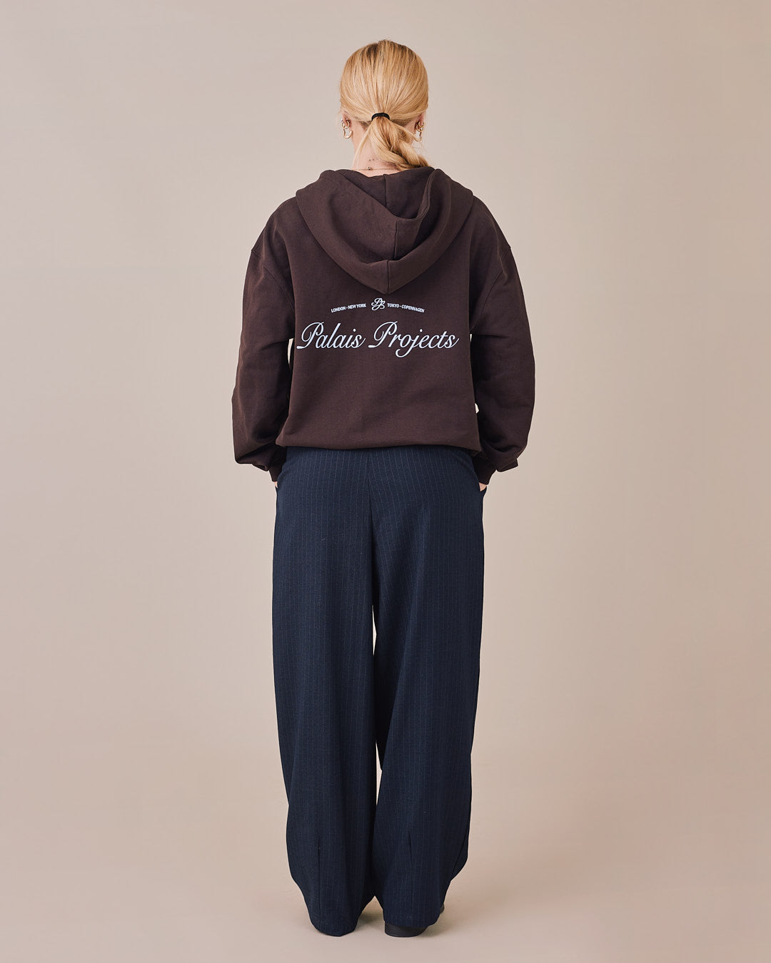 Box Fit Heavy World Tour Zip Hoodie - Mocha