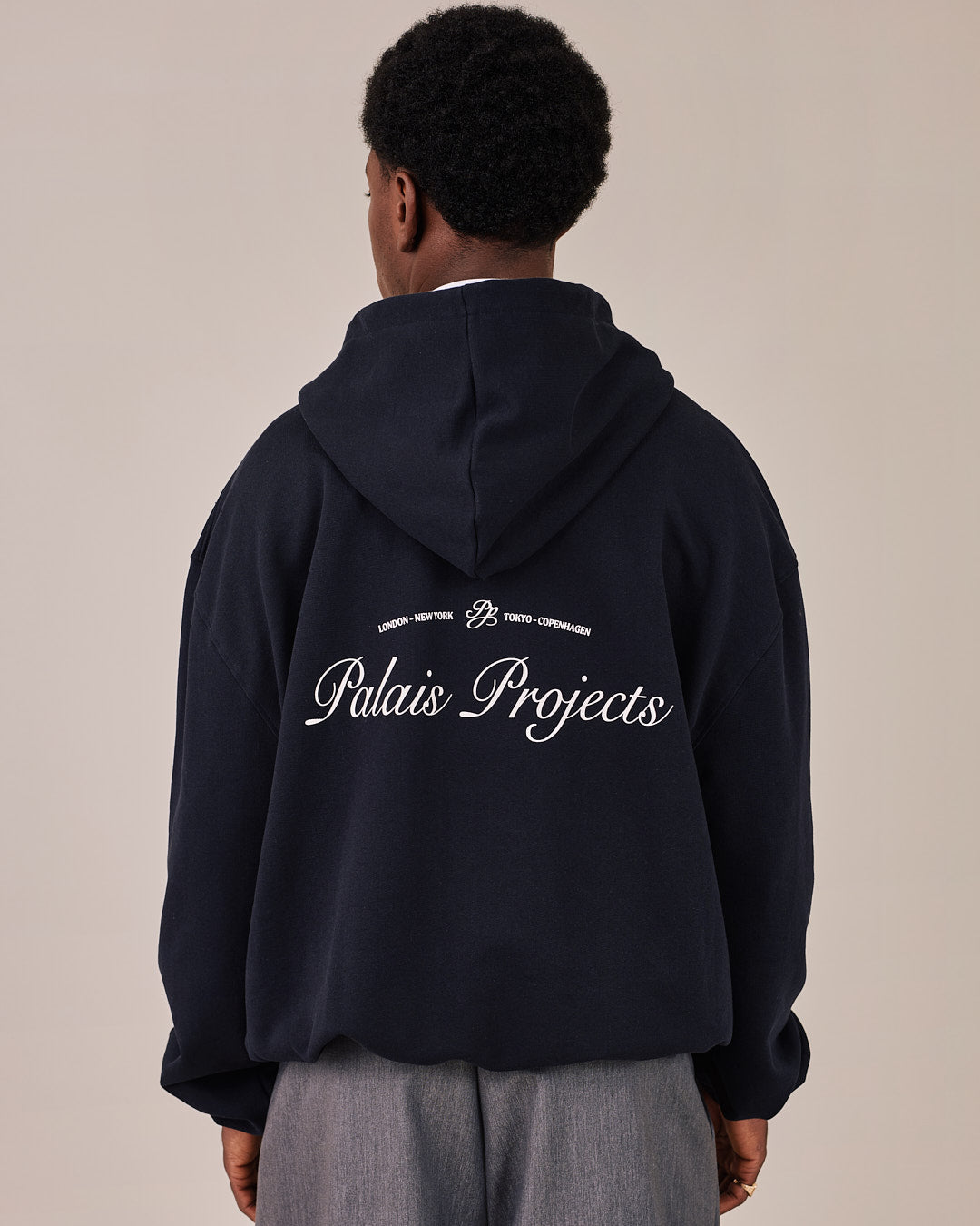 Box Fit Heavy World Tour Zip Hoodie - Black